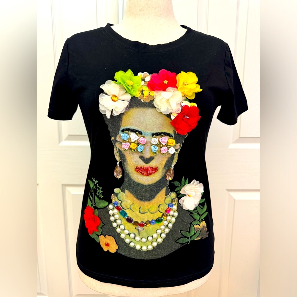 Frida Kahlo Shirt w/Appliques Size M NWOT